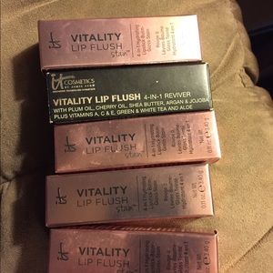 IT cosmetics lipstick